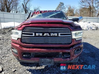 Piąte zdjęcie samochodu w środku: 2021 RAM 3500 LARAMIE VIN:3C63RRML8MG640624 - miniatura