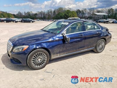 2015 MERCEDES-BENZ C 300 4MATIC 55SWF4KB2FU015901 - główne zdjęcie licytacji z USA - miniatura