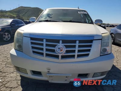 Piąte zdjęcie samochodu w środku: 2009 CADILLAC ESCALADE LUXURY VIN:1GYFC23259R292726 - miniatura