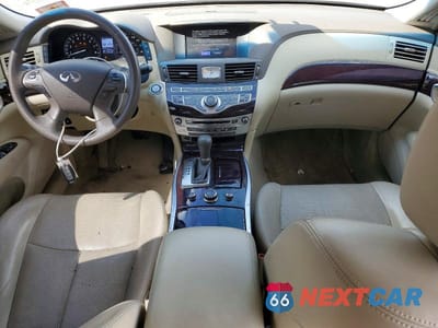 Zdjęcie 8 z 12 samochodu: 2019 INFINITI Q70 3.7 LUXE VIN:JN1BY1AR9KM585289 - miniatura