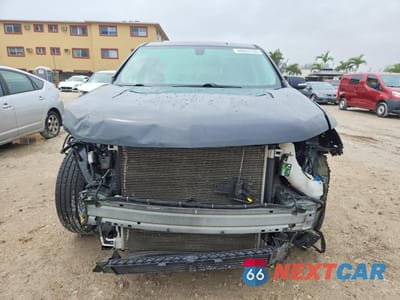 Piąte zdjęcie samochodu w środku: 2018 CHEVROLET TRAVERSE LT VIN:1GNERGKW2JJ195415 - miniatura