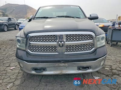 Piąte zdjęcie samochodu w środku: 2015 RAM 1500 LARAMIE VIN:1C6RR7NM9FS546379 - miniatura