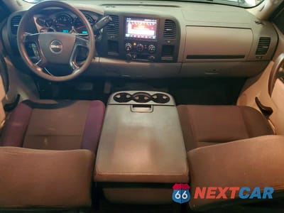 Zdjęcie 8 z 11 samochodu: 2013 GMC SIERRA K2500 HEAVY DUTY VIN:1GT22ZCG1DZ126823 - miniatura