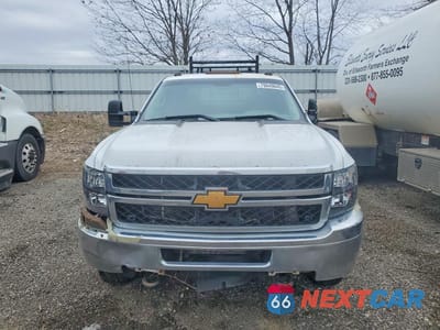 Piąte zdjęcie samochodu w środku: 2013 CHEVROLET SILVERADO UTILITY / SERVICE TRUCK VIN:1GB4KZC80DF121667 - miniatura
