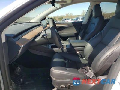 Zdjęcie 7 z 12 samochodu: 2024 TESLA MODEL Y VIN:7SAYGDED8RA307397 - miniatura