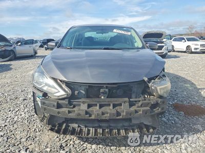 Piąte zdjęcie samochodu w środku: 2017 NISSAN SENTRA S VIN:3N1AB7AP4HY251711 - miniatura