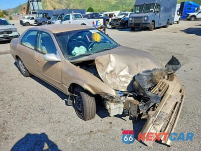 Czwarte zdjęcie samochodu z boku: 1998 TOYOTA CAMRY CE VIN:JT2BG22K1W0103069 - miniatura