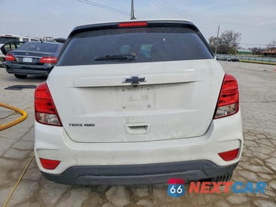 Zdjęcie 6 z 12 samochodu: 2021 CHEVROLET TRAX LS VIN:KL7CJNSB9MB351051 - miniatura
