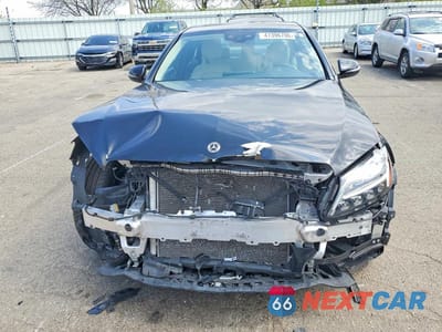 Piąte zdjęcie samochodu w środku: 2021 MERCEDES-BENZ C 300 4MATIC VIN:W1KWF8EB9MR614019 - miniatura
