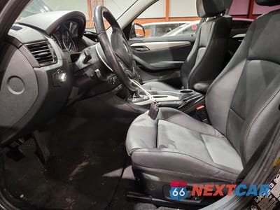 Zdjęcie 7 z 12 samochodu: 2014 BMW X1 XDRIVE28I VIN:WBAVL1C56EVY23677 - miniatura