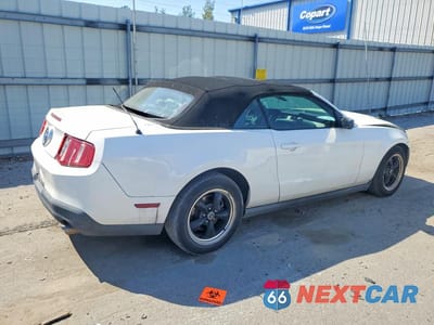 Trzecie zdjęcie samochodu z tyłu: 2010 FORD MUSTANG VIN:1ZVBP8EN2A5177853 - miniatura