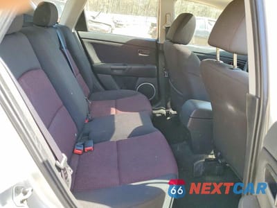 Zdjęcie 10 z 12 samochodu: 2004 MAZDA 3 HATCHBACK VIN:JM1BK143041103867 - miniatura
