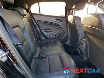 Zdjęcie 11 z 14 samochodu: 2019 MERCEDES-BENZ GLA 250 VIN:WDCTG4EB7KJ550488 - miniatura