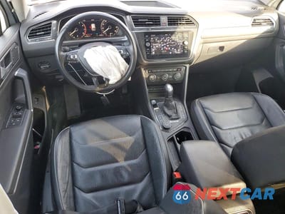 Zdjęcie 8 z 14 samochodu: 2018 VOLKSWAGEN TIGUAN SEL PREMIUM VIN:3VV4B7AX3JM214092 - miniatura