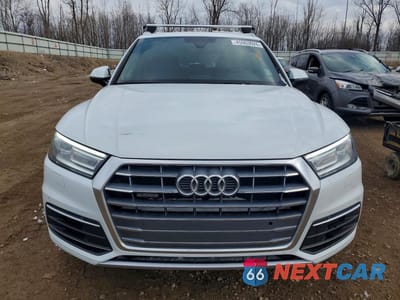 Piąte zdjęcie samochodu w środku: 2020 AUDI Q5 PREMIUM VIN:WA1ANAFY1L2083482 - miniatura