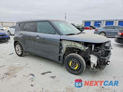 Czwarte zdjęcie samochodu z boku: 2023 KIA SOUL LX VIN:KNDJ23AU4P7882213 - miniatura
