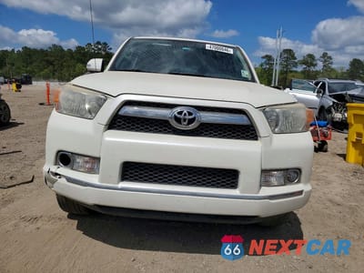 Piąte zdjęcie samochodu w środku: 2011 TOYOTA 4RUNNER SR5 VIN:JTEZU5JR3B5029760 - miniatura