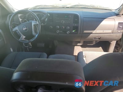 Zdjęcie 8 z 12 samochodu: 2008 GMC SIERRA K1500 VIN:2GTEK190081215497 - miniatura