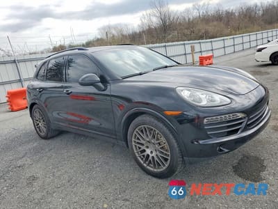 Czwarte zdjęcie samochodu z boku: 2014 PORSCHE CAYENNE S VIN:WP1AB2A28ELA55133 - miniatura