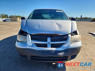 Piąte zdjęcie samochodu w środku: 2005 DODGE CARAVAN SXT VIN:1D4GP45R65B139976 - miniatura