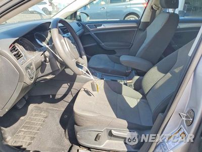 Zdjęcie 7 z 13 samochodu: 2016 VOLKSWAGEN E-GOLF SE VIN:WVWKP7AU7GW912954 - miniatura