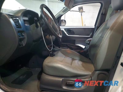 Zdjęcie 7 z 11 samochodu: 2006 FORD ESCAPE XLT VIN:1FMYU93106KC14012 - miniatura