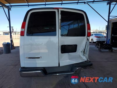 Zdjęcie 6 z 12 samochodu: 2017 CHEVROLET EXPRESS G3500 LT VIN:1GAZGPFG4H1336801 - miniatura