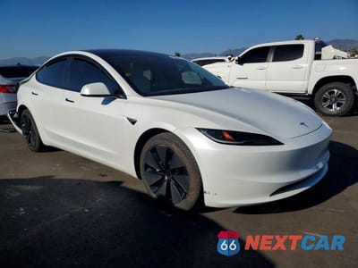 Czwarte zdjęcie samochodu z boku: 2024 TESLA MODEL 3 VIN:5YJ3E1EB5RF760454 - miniatura