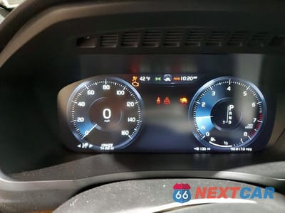 Zdjęcie 9 z 14 samochodu: 2018 VOLVO XC90 T6 VIN:YV4A22PL0J1198632 - miniatura