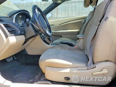 Zdjęcie 7 z 11 samochodu: 2013 CHRYSLER 200 TOURING VIN:1C3BCBEB9DN511368 - miniatura