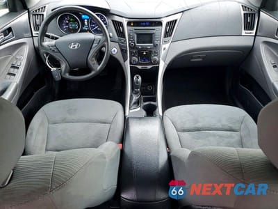Zdjęcie 8 z 12 samochodu: 2014 HYUNDAI SONATA HYBRID BASE VIN:KMHEC4A42EA116495 - miniatura