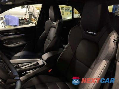 Zdjęcie 9 z 15 samochodu: 2025 PORSCHE MACAN TURBO VIN:WP1AC2XA5SL175556 - miniatura