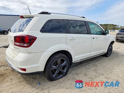 Trzecie zdjęcie samochodu z tyłu: 2020 DODGE JOURNEY CROSSROAD VIN:3C4PDCGB7LT269972 - miniatura