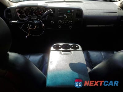 Zdjęcie 8 z 12 samochodu: 2008 CHEVROLET SILVERADO K1500 VIN:2GCEK190X81331337 - miniatura