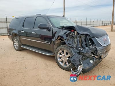 Czwarte zdjęcie samochodu z boku: 2011 GMC YUKON XL DENALI VIN:1GKS2MEF6BR398986 - miniatura