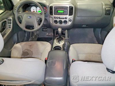 Zdjęcie 8 z 13 samochodu: 2005 FORD ESCAPE XLT VIN:1FMCU93155DA10948 - miniatura