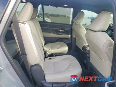 Zdjęcie 10 z 12 samochodu: 2025 TOYOTA GRAND HIGHLANDER HYBRID MAX LIMITED VIN:5TDADAB58SS016258 - miniatura