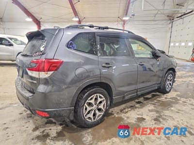 Trzecie zdjęcie samochodu z tyłu: 2021 SUBARU FORESTER PREMIUM VIN:JF2SKAFC8MH498807 - miniatura