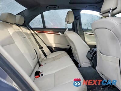 Zdjęcie 10 z 12 samochodu: 2011 MERCEDES-BENZ C 300 4MATIC VIN:WDDGF8BB9BR161168 - miniatura