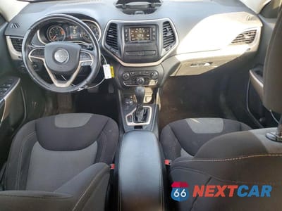 Zdjęcie 8 z 13 samochodu: 2018 JEEP CHEROKEE LATITUDE VIN:1C4PJMCB4JD592514 - miniatura