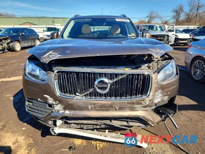 Piąte zdjęcie samochodu w środku: 2016 VOLVO XC90 T6 VIN:YV4A22PK7G1028882 - miniatura