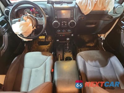 Zdjęcie 8 z 13 samochodu: 2015 JEEP WRANGLER SPORT VIN:1C4BJWDG3FL556536 - miniatura
