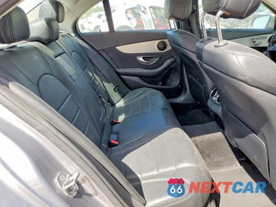 Zdjęcie 10 z 12 samochodu: 2016 MERCEDES-BENZ C 300 VIN:55SWF4JB5GU163589 - miniatura