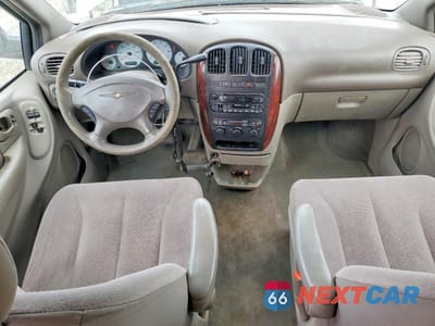 Zdjęcie 8 z 13 samochodu: 2003 CHRYSLER TOWN AND COUNTRY VIN:2C4GP44383R323681 - miniatura