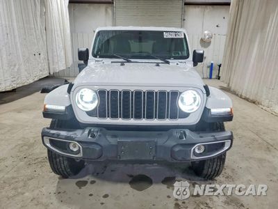 Piąte zdjęcie samochodu w środku: 2025 JEEP WRANGLER SAHARA VIN:1C4PJXEN1SW534455 - miniatura