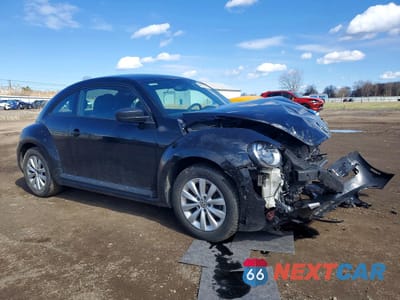 Czwarte zdjęcie samochodu z boku: 2016 VOLKSWAGEN BEETLE 1.8T VIN:3VWF17AT8GM609737 - miniatura