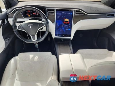 Zdjęcie 8 z 13 samochodu: 2016 TESLA MODEL X VIN:5YJXCBE26GF004187 - miniatura