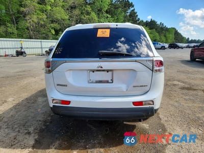 Zdjęcie 6 z 12 samochodu: 2014 MITSUBISHI OUTLANDER ES VIN:JA4AD2A34EZ011867 - miniatura