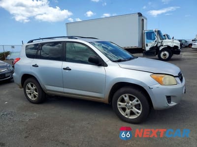 Czwarte zdjęcie samochodu z boku: 2009 TOYOTA RAV4 BASE VIN:JTMZK33V49D002804 - miniatura