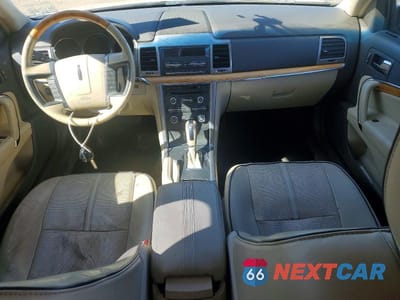 Zdjęcie 8 z 12 samochodu: 2010 LINCOLN MKZ VIN:3LNHL2JC9AR750119 - miniatura